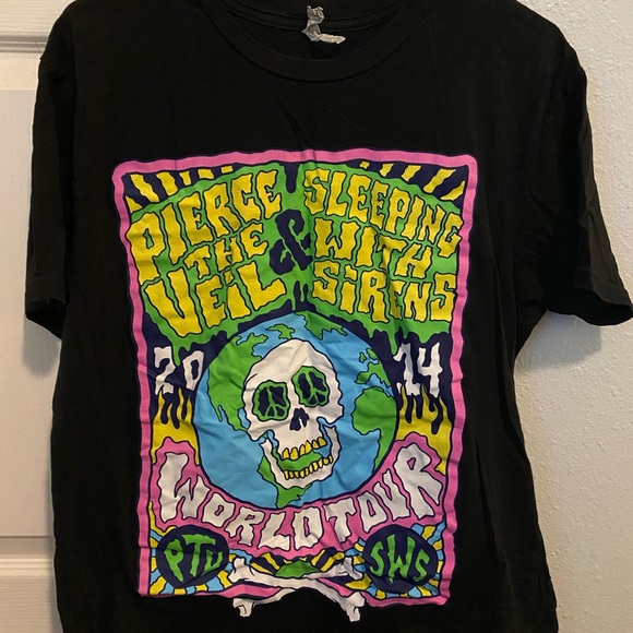 Pierce The Veil T-Shirts - Picture 2 of 12
